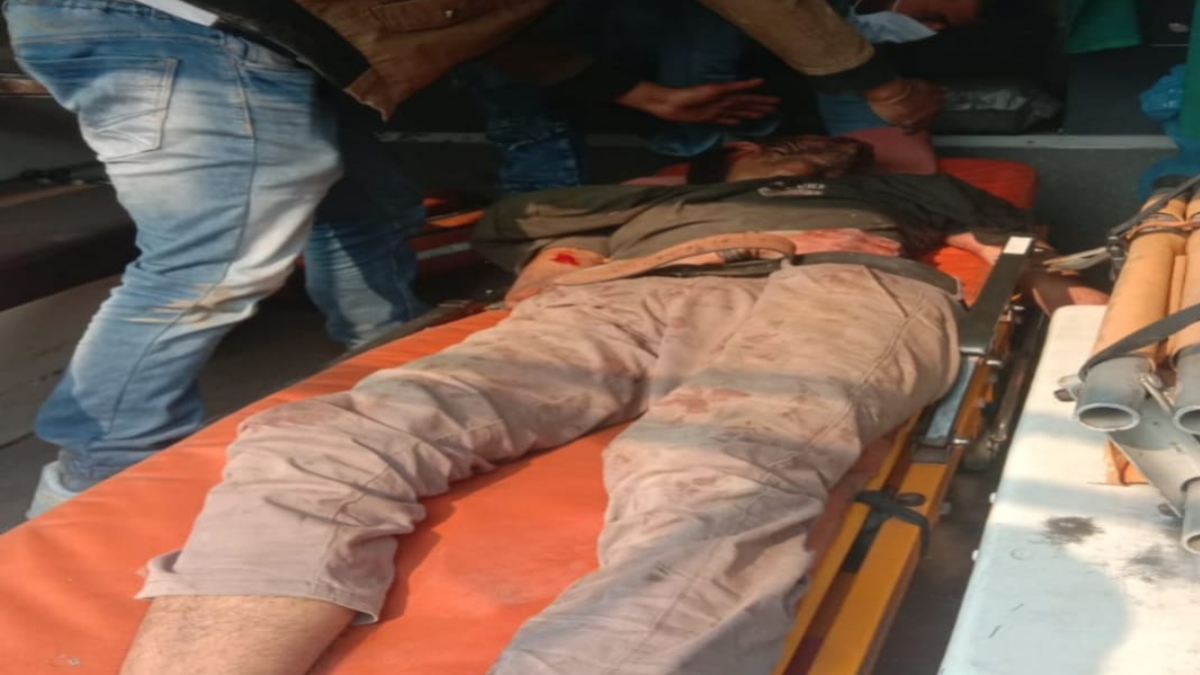 उत्तरकाशी: डंपर खाई में गिरने से एक की मौत, एक की हालत गंभीर