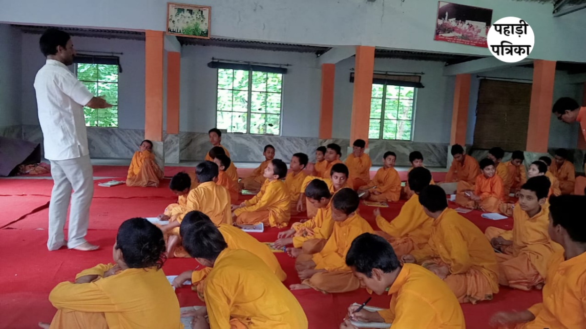 विश्वविख्यात कण्वाश्रम में दस दिवसीय संस्कृत सम्भाषण शिविर का समापन