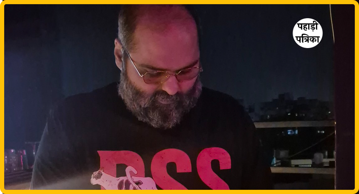 कुनाल कामड़ा की RSS टी-शर्ट पहनकर कॉमेडी क्लब में धमाल, सोशल मीडिया पर वायरल हुई तस्वीरें